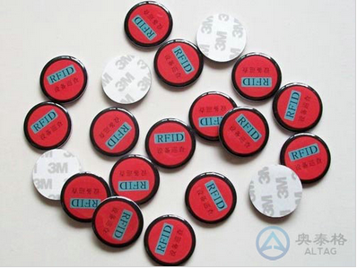 rfid抗金屬標簽產(chǎn)品批量展示